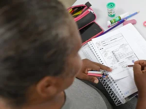 Três em cada 10 brasileiros são analfabetos funcionais, de acordo com dados do Inaf
