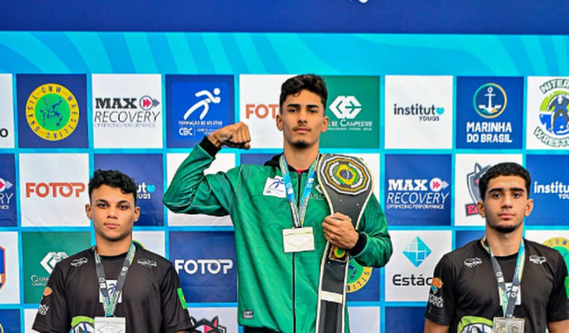 Arapiraquense de 20 anos se torna líder do ranking brasileiro de wrestling sub-20