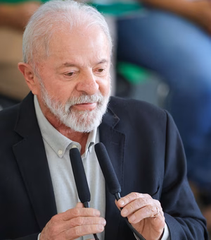 ‘Nunca pedi Pix nem anistia antes de ser condenado’, diz Lula em crítica a Bolsonaro