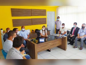 Prefeitura e Casal discutem melhorias no abastecimento de água em São Luís do Quitunde