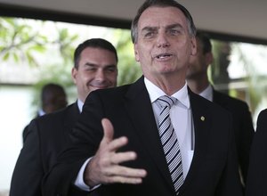 Em Davos, Bolsonaro diz que vai buscar investimentos para Brasil