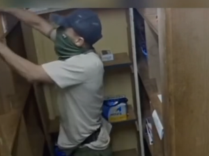 Polícia Civil reforça divulgação de imagens de suspeito de furto em supermercado de Maceió