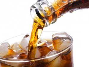 Refrigerante é sexto alimento mais consumido por adolescentes, mostra pesquisa