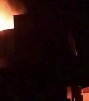 Incêndio destrói residência de vereador no município de Paripueira