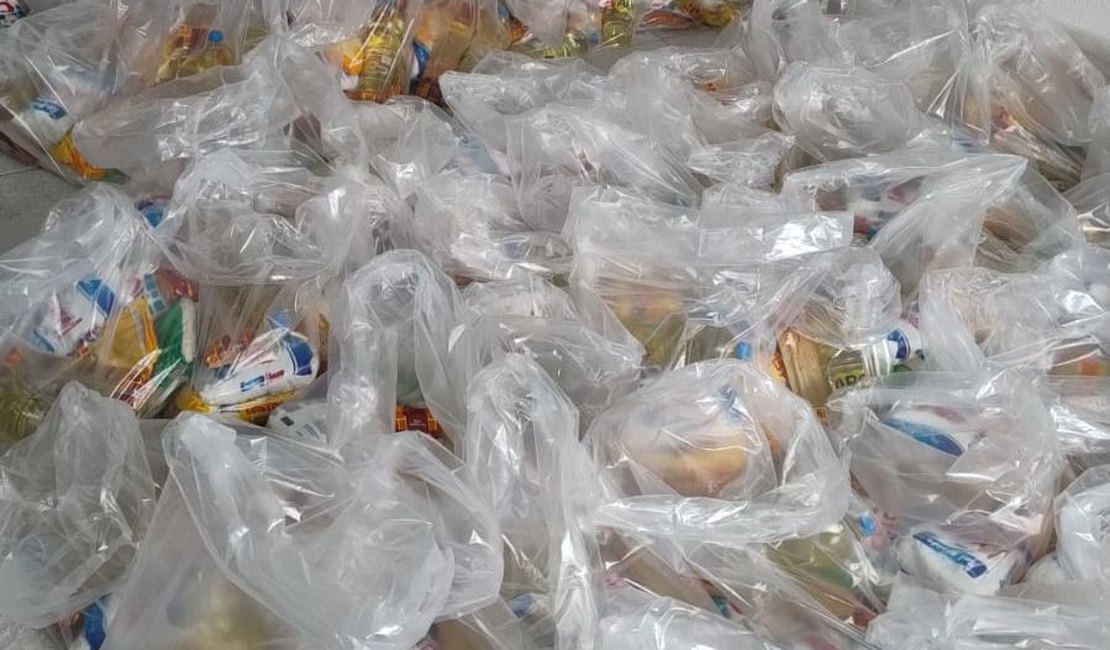 Moradores afetados pelas chuvas recebem doações em São Luís do Quitunde
