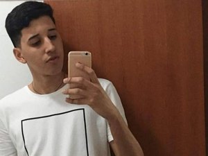 Jovem entra na linha de tiro e morre ao salvar a mãe de ladrões no Rio