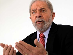 Defesa de Lula desiste de pedido de liberdade no STF