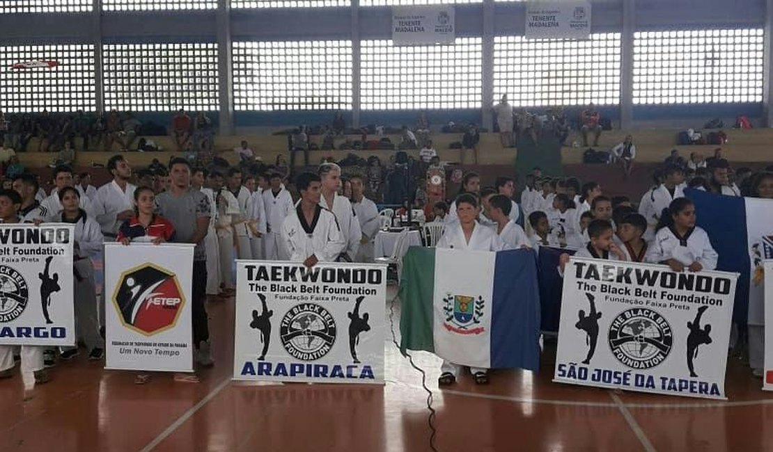 Lagoa da Canoa e Arapiraca conquistam 10 medalhas em Open de Taekwondo