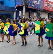 [Vídeo] Arapiraca veste verde e amarelo para comemorar a Independência do Brasil durante desfile cívico-militar