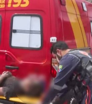 Homem cai em fossa de cinco metros e é resgatado pelos bombeiros em Maceió
