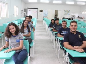 Programa abre inscrições para alunos da rede estadual reforçarem preparativos para o Enem