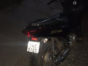 Moto roubada na Vila Bananeira é abandonada no Sítio Serrote