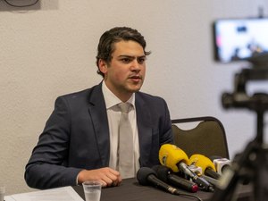 Prefeito Eduardo Bulhões anuncia entrega de fardamento, kits escolares e construção de 9 creches