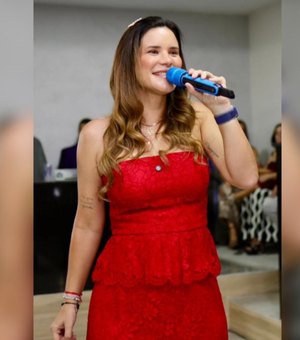 Ceci renuncia ao cargo de prefeita de Atalaia para disputar vaga na Assembleia Legislativa