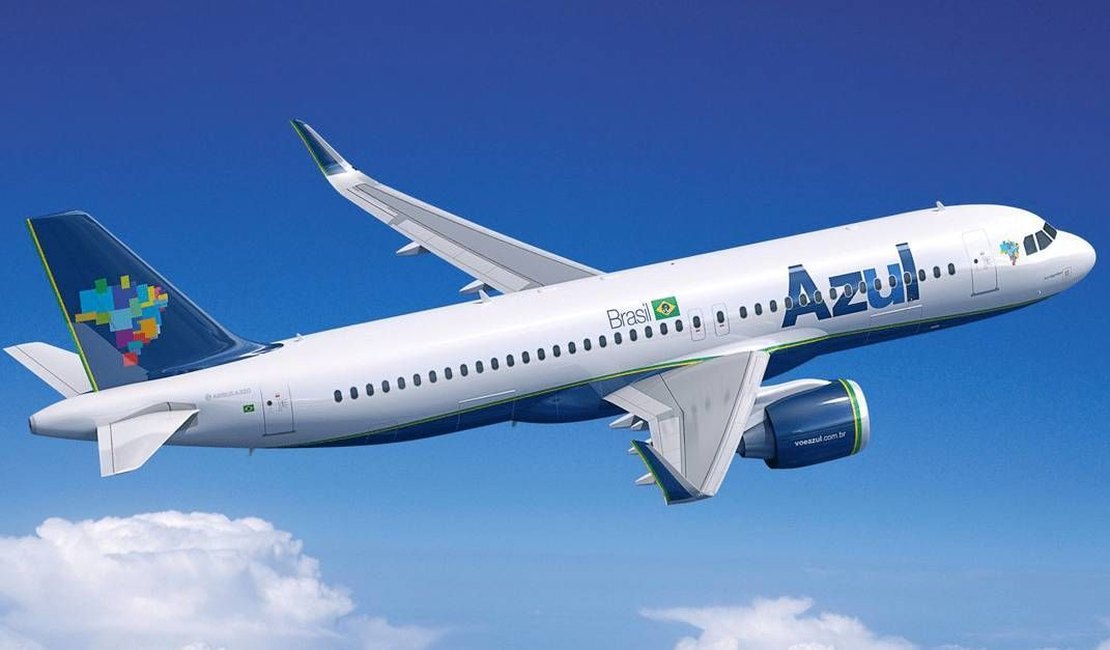 Azul é condenada a indenizar passageira após atraso de voo e extravio de bagagem