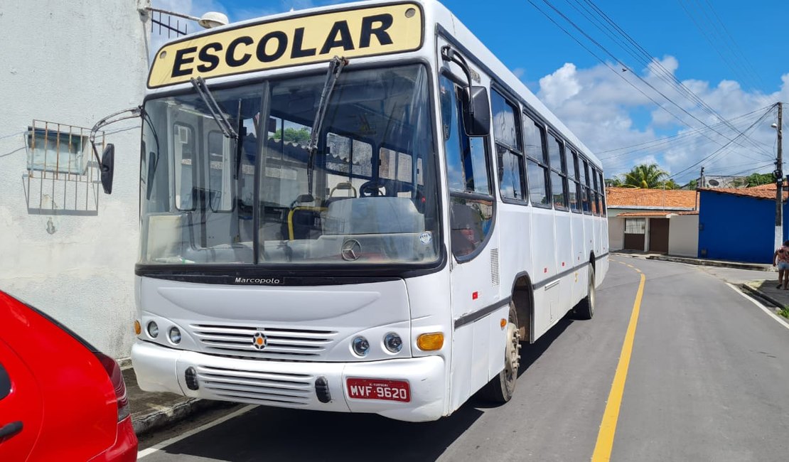 Ônibus que atropelou mulher em Paripueira é periciado