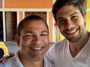 Prefeito da Barra de São Miguel contará com ajuda de intercessor para chegar a Bolsonaro