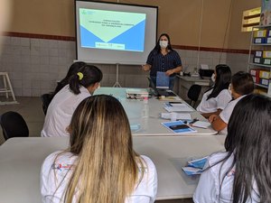 Equipes do Criança Feliz de Lagoa da Canoa participam de capacitação sobre cuidados para o desenvolvimento infantil