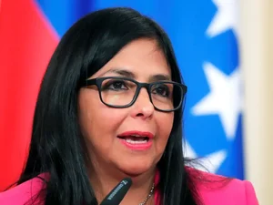 Delcy Rodríguez toma posse como presidente interina da Venezuela