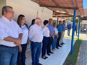 Prefeito acompanha comitiva nacional na Escola Cívico-Militar de Maragogi