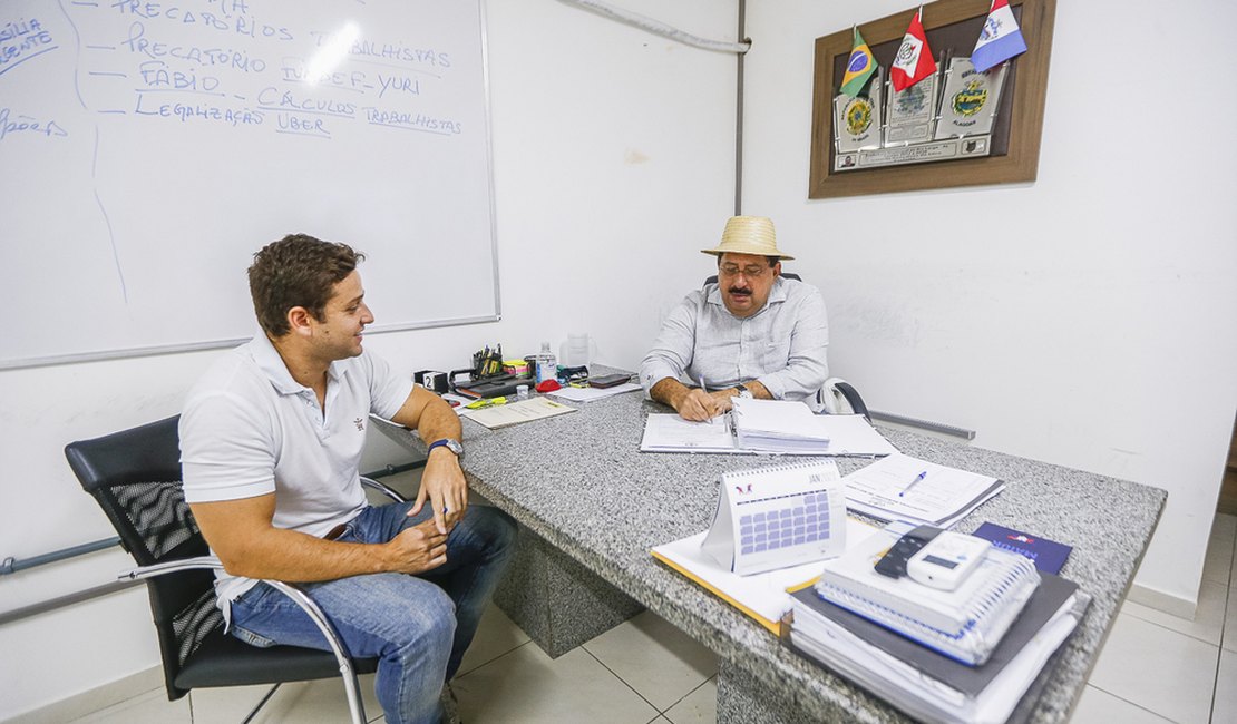 Unidade Básica de Saúde: prefeito Gilberto Gonçalves assina ordem de serviço para início das obras