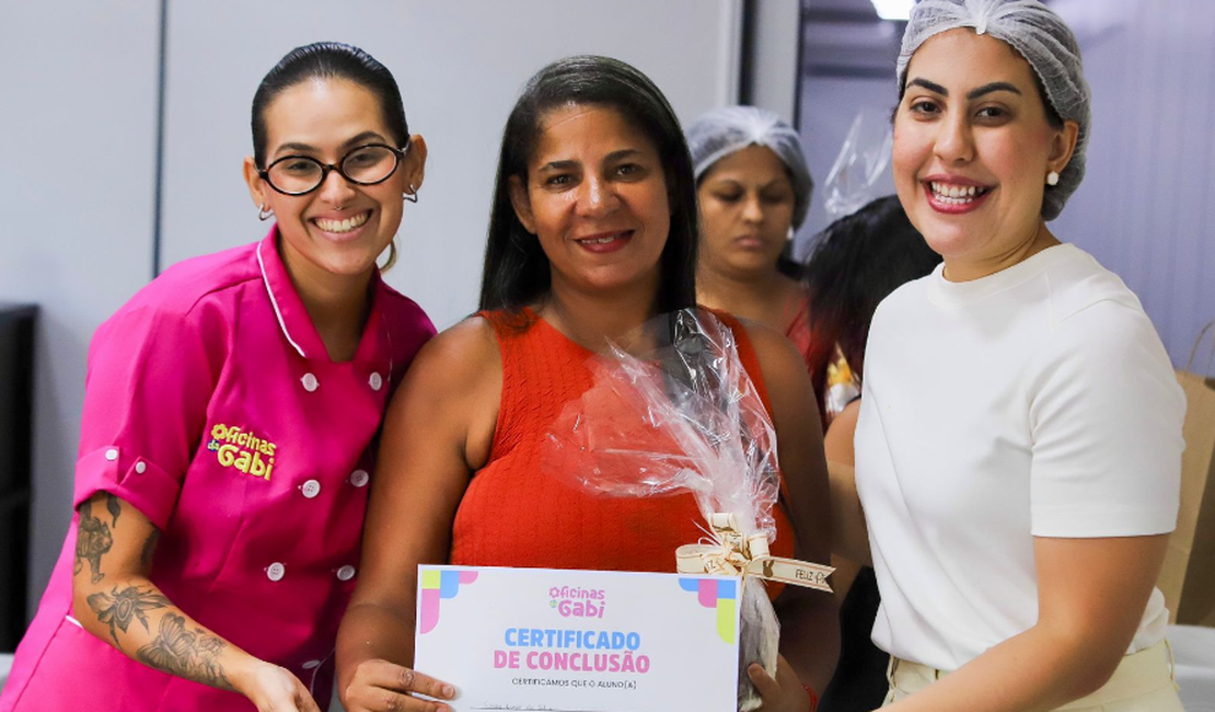 Deputada Gabi Gonçalves realiza oficinas de ovos de Páscoa para mulheres de Rio Largo