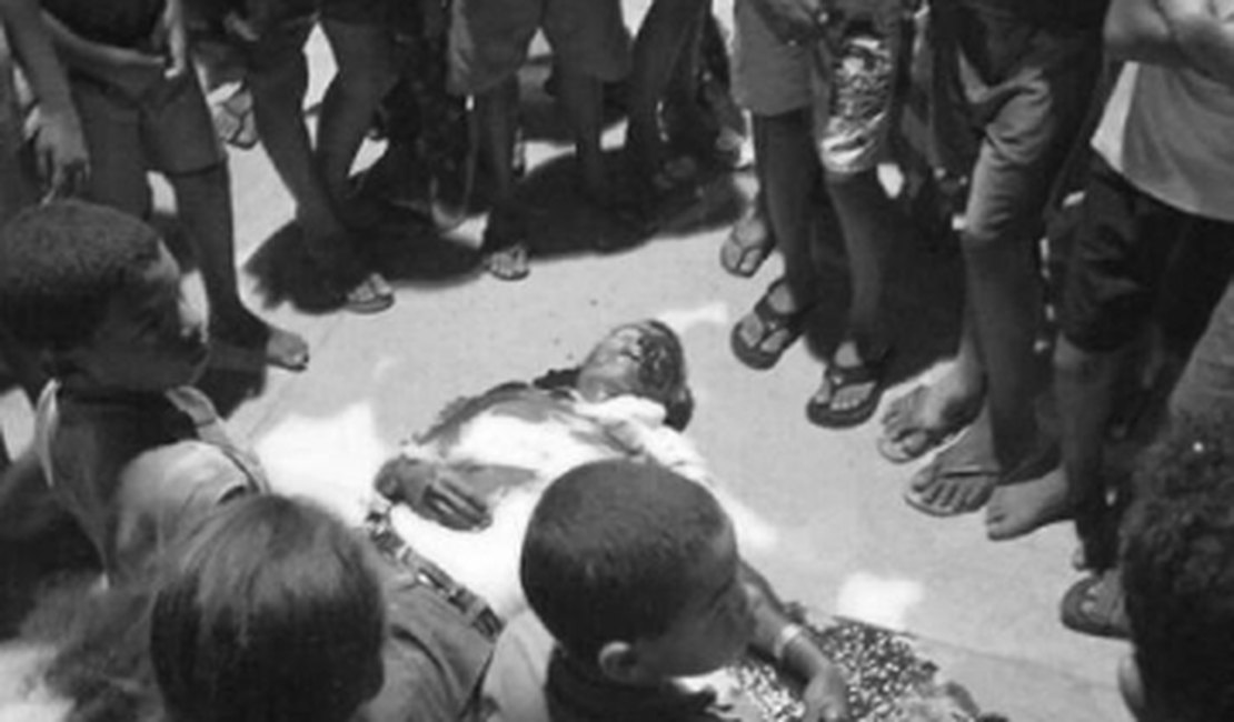 Coveiro é morto a tiros em praça pública no interior de Alagoas