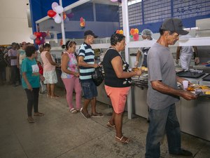 Restaurante Popular tem programação especial em alusão ao Dia das Mães