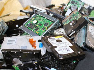 Lixo eletrônico: cooperativas de recicláveis são opções para o descarte correto