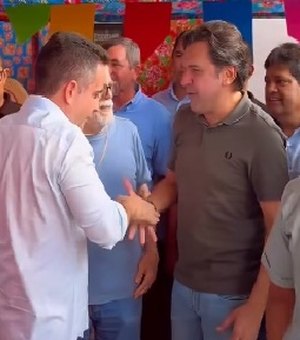 Senador Renan desmente brigas no MDB em relação ao nome de Isnaldo Bulhões ser candidato ao governo