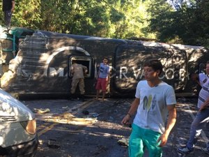 Ônibus de time sub-17 do Vasco sofre acidente e deixa cinco atletas feridos