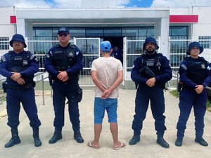 Homem é preso por ameaçar a mãe e as filhas, em Delmiro Gouveia