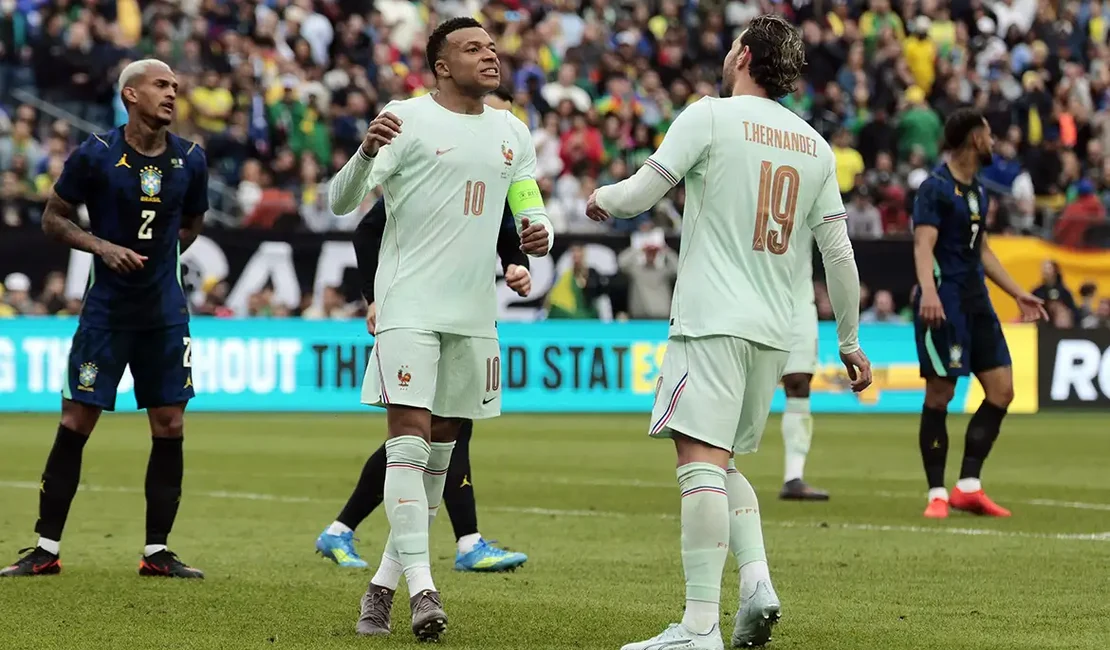 França assume liderança do ranking da Fifa; Brasil cai para 6ª posição