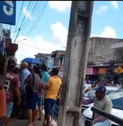 [Vídeo] Aposentados sofrem com atendimento na Caixa de Porto Calvo