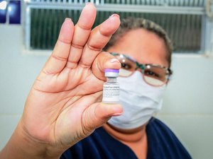 Penedo inicia reforço contra Covid para adolescentes com baixa imunidade, gestantes e puérperas