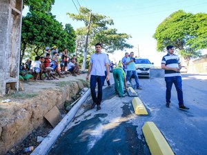 Prefeito Rui Palmeira vistoria obras de infraestrutura em Bebedouro