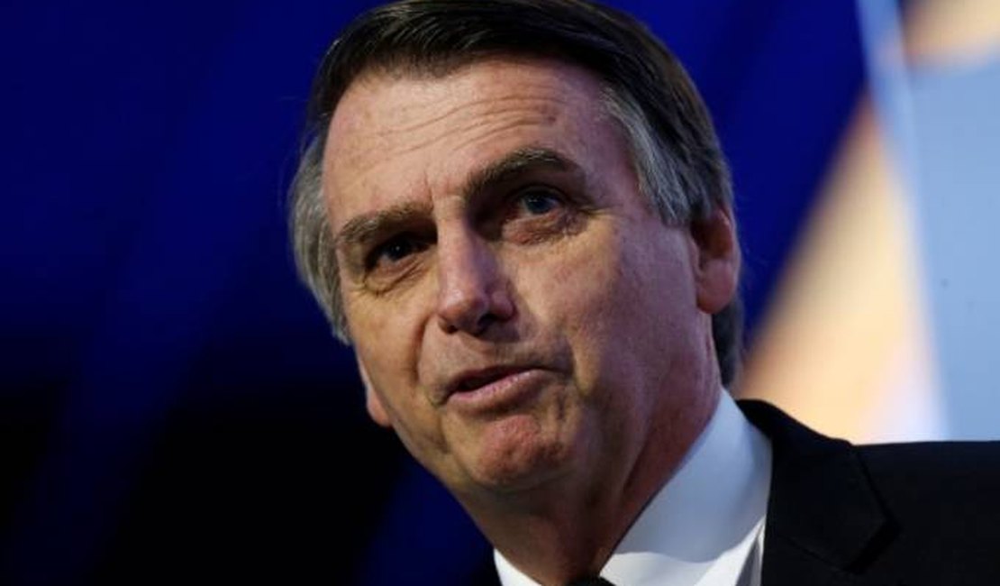 Bolsonaro promete abrir arquivos do BNDES e da Petrobras se eleito
