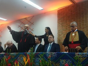Alfredo Gaspar toma posse como chefe do Ministério Público