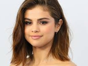 Selena Gomez é acusada de influenciar suicídio em jovem
