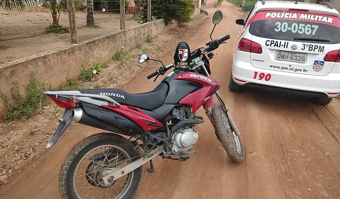 PM recupera moto que havia sido furtada na madrugada deste sábado em Arapiraca