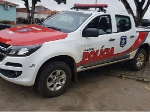 Mulher é ameaçada com faca pelo companheiro em Paulo Jacinto