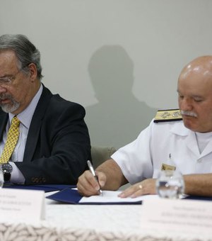 Marinha cria projeto para combater tráfico de drogas e armas pelo mar