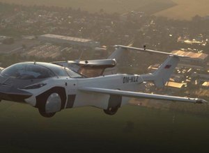 Carro voador completa teste com voo entre dois aeroportos