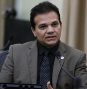 Ricardo Nezinho solicita construção de nova escola em Minador do Negrão