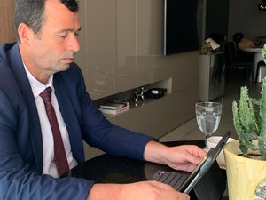 Vereador Fernando Hollanda propõe criação de farmácia viva com uso de plantas medicinais