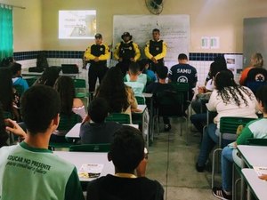 Campanha Maio Amarelo leva palestras às escolas públicas e particulares em Palmeira os Índios