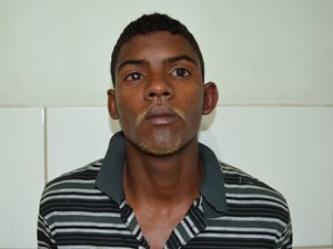 Jovem é preso e menor apreendido após roubo a estudantes na parte alta da capital