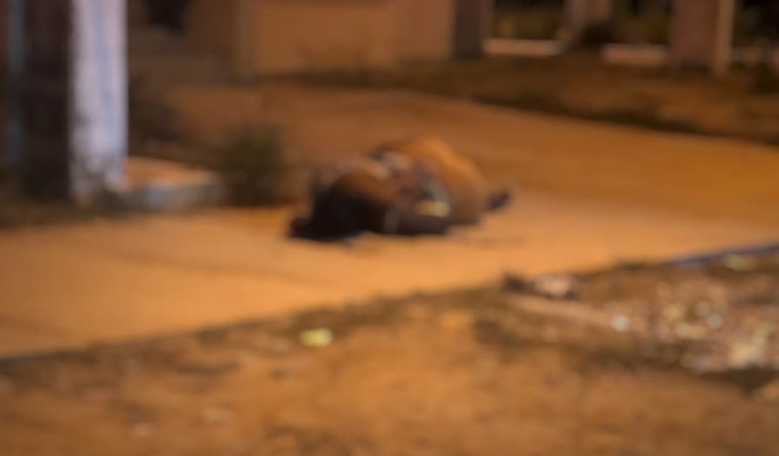 Mulher é assassinada por homens encapuzados no B. Bentes
