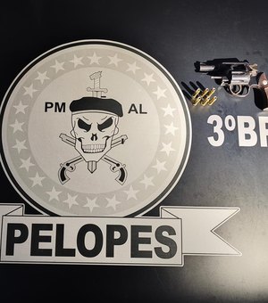 Homem tenta fugir da políca, mas é preso com revólver na zona rural de Craíbas