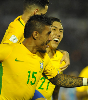 Com três de Paulinho e pintura de Neymar, Brasil goleia o Uruguai